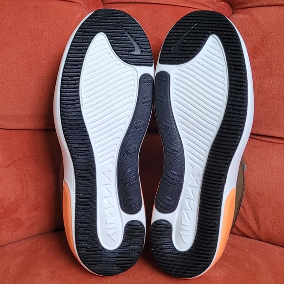 Nike Air Max Dia Medium Olive Women's Size 7.5 - Picture 10 of 12